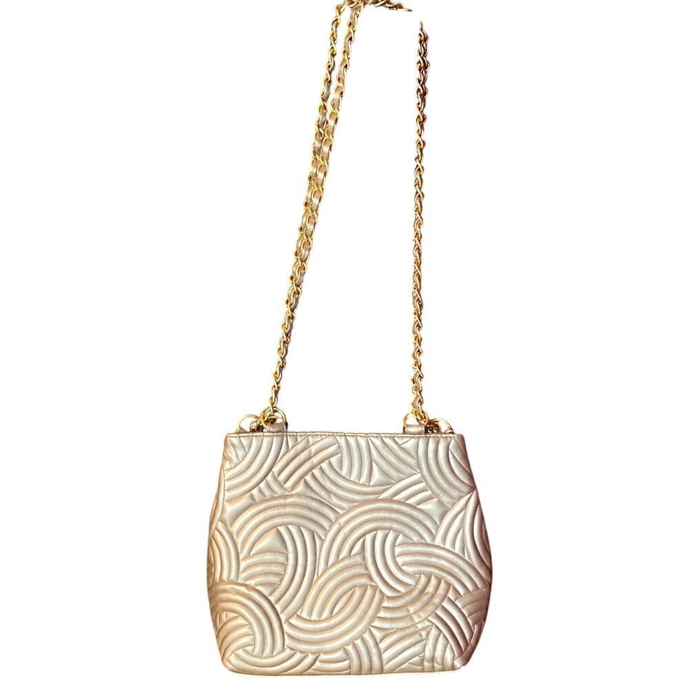 Bags By Marlo Vintage 90s Pale Gold Quilted Chain Strap Medium size